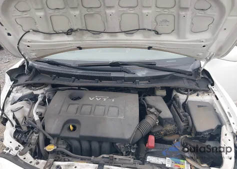 2010 Toyota Corolla Le z USA, uszkodzony, nr VIN JTDBU4EE4AJ068483